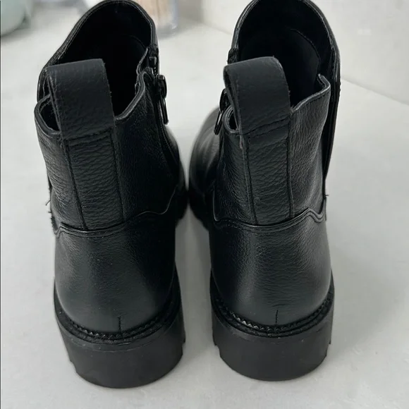 Black Leather Chelsea Ankle Boots - Water Resistant - 9 - Picture 2 of 4
